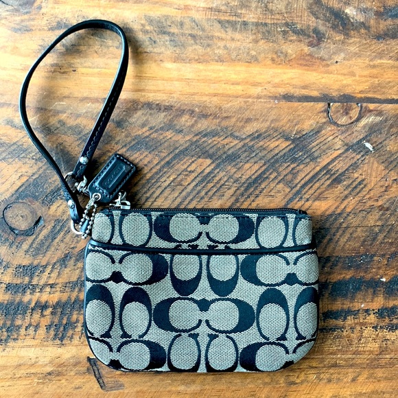Coach Handbags - 🌸3/$10 Coach Signature Logo Mini Zip Purse